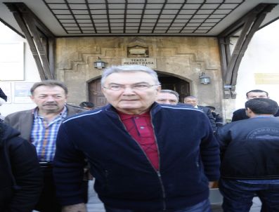 Baykal, Bayram Namazını Antalya`da Kıldı