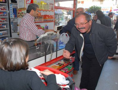 Belediye Başkanı Altungün Esnafla Bayramlaştı