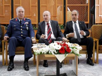 KADIR KOÇDEMIR - Eskişehir`de Protokol Bayramlaştı