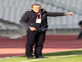 İstanbul Büyükşehir Belediyespor: 0 - Bursaspor: 0 (ilk Yarı)