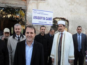 İznik Ayasofya Camii, 90 Yıl Sonra Bayram Namazı İle İbadete Açıldı