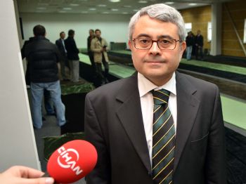 Kiev’deki Müslümanlar, Bayram Namazını Fuar Merkezinde Kıldı