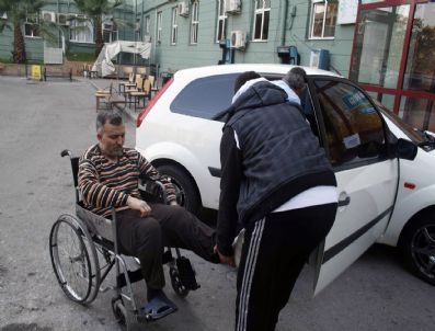 Kurbanlık Yerine Kendilerini Kestiler