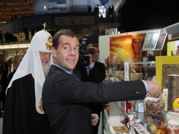 Medvedev: Ortodosk Kilisesi 20 Yılda Olağanüstü Büyüdü
