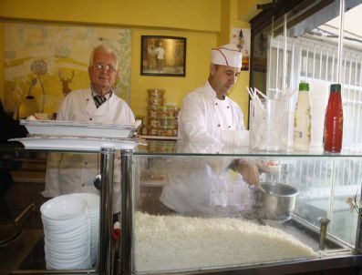 Pilav,  Fastfood Mağazalarına Savaş Açtı