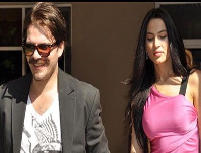 Ultrason görüntülerini paylaştı