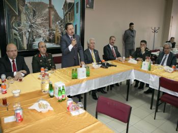 KEMALETTİN YILMAZ - Vali Balkanlıoğlu: ‘komşusu Açken Tok Yatmamak’ İnancı Bizi Ayakta Tutmaktadır