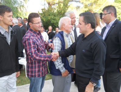 NIHAT ÖZTÜRK - Ak Parti Bayramlaşma Töreninde Birlik Mesajları