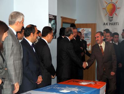 CUMA İÇTEN - Bakan Eker Partililer İle Bayramlaştı