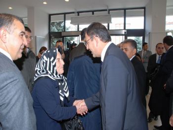 YAŞAR KARAYEL - Büyükşehir`de Coşkulu Bayramlaşma