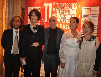 AHU TÜRKPENÇE - Frankfurt türk film festivaline muhteşem gala