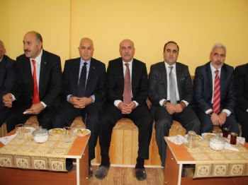 ZENGEN - Bayburt’ta Bayram Bir Başka Güzel
