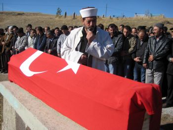 AHMET YAPTıRMıŞ - Kardeşinin Düğününden Dönen Uzman Çavuş Trafik Kazasında Öldü