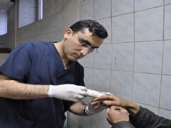 Siirt`te Kurban Kesmeye Çalışan 25 Kişi Yaralandı