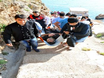 Balık Tutmak İsterken Falezlerden Düştü