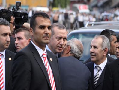 SÜMEYYE ERDOĞAN - Başbakan Erdoğan Ankara`ya Gitti