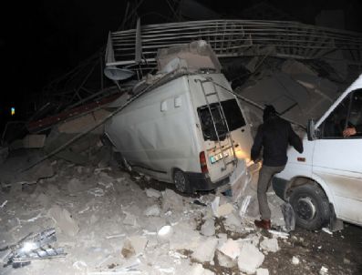 Cihan ekibi son anda otelden ayrıldı