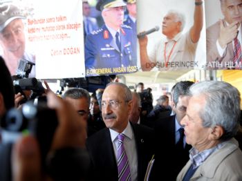 MEHMET HABERAL - Kılıçdaroğlu, Sanık Yakınlarıyla Görüştü