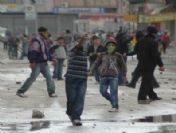 'taş Atan Çocuklar Yasası Suça Yöneltiyor'