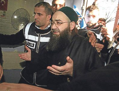 AHMET MAHMUT ÜNLÜ - Cübbeli yurt dışından kadın getirtmiş