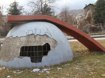 SÜREYYA AYHAN - Milli Atlet Süreyya Ayhan Kop'un Heykeli Kaldırıldı