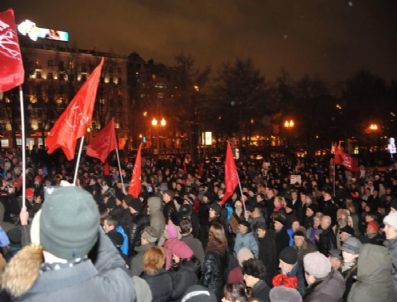 DMITRI MEDVEDEV - Muhalefet 30 bin kişilik gösteri yapacak