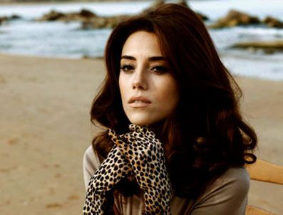 CANSU DERE - Cansu Dere reklam filminde oynadı