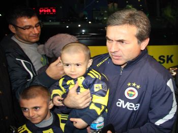 Fenerbahçe Bursa'da Coşkuyla Karşılandı