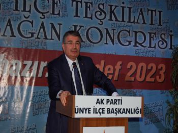 AHMET ARPACıOĞLU - İçişleri Bakanı Şahin: 'gülmek İçin Tiyatro Yerine Muhalefeti İzliyorum'