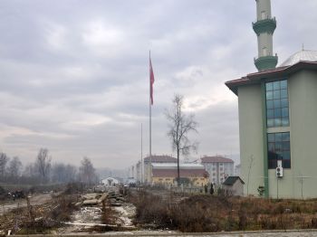 KOÇYAZı - Metek Toki İçinden Geçen Karaca Deresi Çöplüğe Döndü.