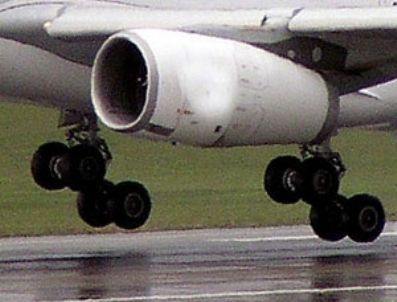 COLORADO - Yolcu uçağı zorunlu iniş yaptı