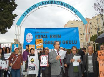 ERDAL EREN - 12 Eylül İlköğretim Okulu'nun İsmini Sembolik Olarak Değiştirdiler