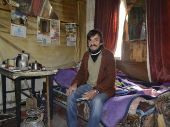 Akciğer Hastası Engelli, 7 Metrekarelik Odada Yaşam Mücadelesi Veriyor