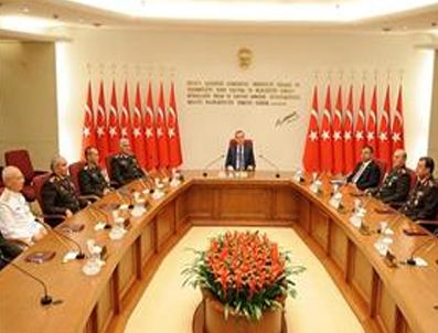 Erdoğan'ın ilk mesaisi YAŞ toplantısı