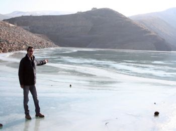Erzincan Baraj Gölü Soğuktan Dondu