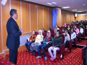 DEVLET PLANLAMA TEŞKILATı - Kız Öğrencilere 'eğitimde Fırsat Eşitliğinin' Önemi Anlatıldı
