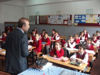 Trabzon'da Okullarda Çocuklara Yönelik Astım Eğitimleri Veriliyor