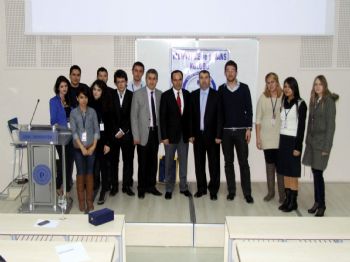 TÜRKIYE EKONOMISI - Uosb Başkanı Ali Yıldırım Üniversite Öğrencilerine Ekonomiyi Anlattı