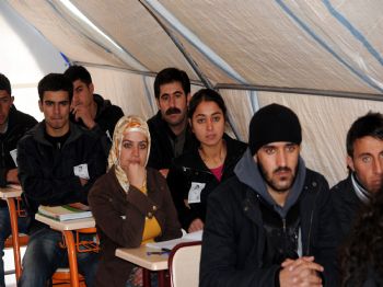 SAMI DINÇ - Van Belediyesi Eğitim Destek Evi, Çadırda Ders Başı Yaptı