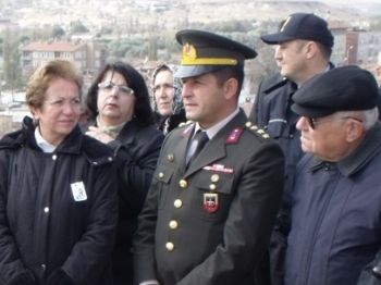 65 Yaşındaki Kadın Evinde Öldürüldü