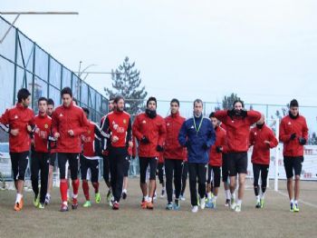 MİCHAEL SKİBBE - Eskişehirspor Teknik Direktörü Skibbe: Play-off’lar İçin Kazanmalıyız