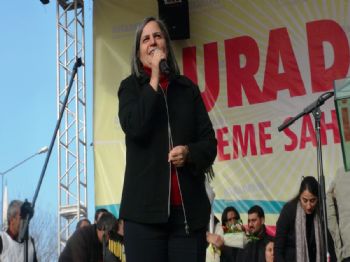 AYLA AKAT ATA - Kışanak, Batman Mitinginde Terör Örgütüne Yönelik Operasyonlara Tepki Gösterdi