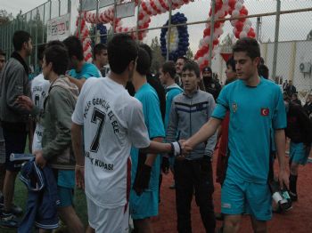 Polis Halı Saha Turnuvası Düzenledi, 520 Öğrenci Dönem Boyu Spor Yaptı