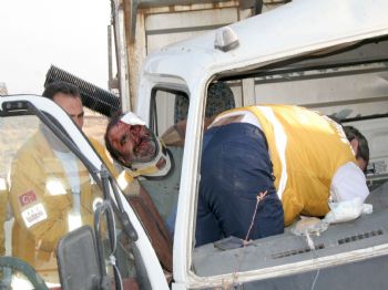 Erzincan'da Kaza: 2’si Ağır, 5 Yaralı