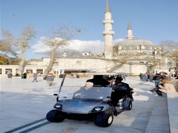 Eyüp Sultan Meydanı’na Golf Arabasıyla Servis
