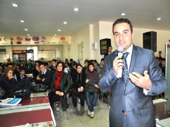 EDIP BUDAN - 'kariyer Günleri'nde Konuşan Kaymakam Budan, Hatıralarını Öğrencilerle Paylaştı