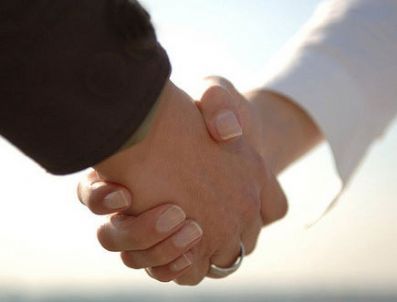 CAMBRIDGE - Müslüman kızlarla tokalaşmayın