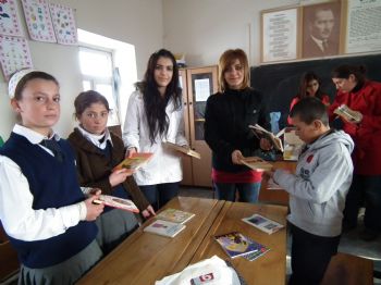 Sarıkamış Beden Eğitimi ve Spor Yüksekokulu'ndan 'kitap Toplama Kampanyası'