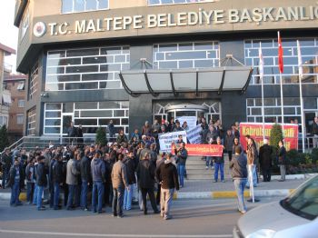 Taşeron İşçiler Maltepe Belediyesi Önünde Eylem Yaptı