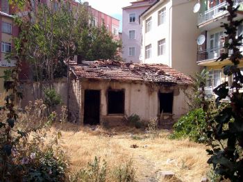 KıRŞEHIR EMNIYET MÜDÜRLÜĞÜ - Toplum Destekli Polis, Metruk Binaları Yıktırıyor